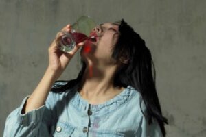 Quais são os efeitos do álcool na saúde mental feminina?