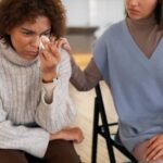 Dependência de cocaína em mulheres: sinais, riscos e tratamento